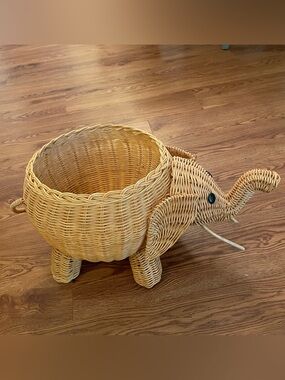 Vintage Wicker Elephant Basket Planter Storage Decorative Boho
